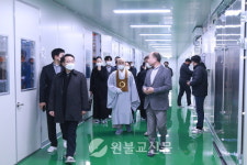 전산종법사, 원광제약 제2공장 방문