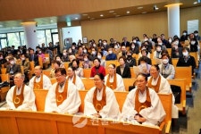 배려와 감동으로 성황 이룬 강남지구 합동법회