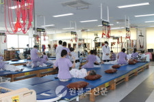 [세상은 한 일터] 군산원광효도요양병원- 보건복지부 민간 최초 치매안심병원 지정