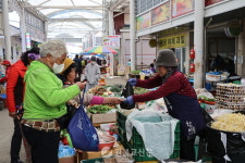 [100년 더The 공간] 인월 오일장- 오일장에 가면 역사가 있고 사람이 있고 정도 있고 싱싱함도 있고
