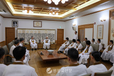 왕산 성도종 새 종법사 당선인- 제 앞에는 존엄한 회상의 공명만이 있을 것이다