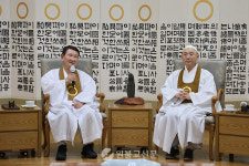 왕산 성도종 새 종법사 당선인- 제 앞에는 존엄한 회상의 공명만이 있을 것이다