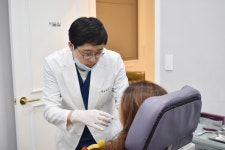  울퉁불퉁 여드름 흉터, PDT 시술로 깨끗하게 