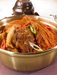 우리나라 고유 음식인 김치를 이용한 돼지고기김치찜 만드는법