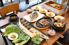 제주도 핫플레이스 가볼만한 곳, 바다보며 식사할 수 있는 제주 애월 맛집 광해 애월점