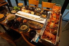 서귀포 맛집 형제도식당, 갈비맛이 나는 양념흑돼지 구이와 통갈치조림의 향연 