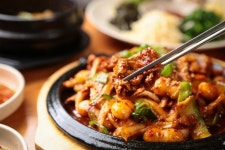 돼지고기볶음 볶음밥 레시피부터 김치·간장 돼지고기볶음 덮밥까지