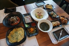 신대게나라, 강원도 최고규모의 대게 유통 합리적인 제철 대게찜 맛볼 수 있는 곳