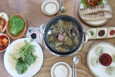 안면도 맛집 겨울철 입맛 사로잡는 해물칼국수