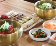 [평창 봉평 맛집여행] 강원도 5대 막국수로 손꼽히는 100% 순메밀 고향막국수