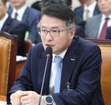문창용 웅동학원에서 128억원 못돌려받아
