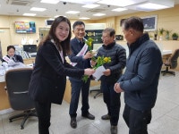 충북 보은옥천영동축협, 후리지아 꽃 향기 받아가세요!