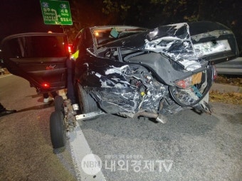 경부고속도로 청주분기점 승용차,화물차 연쇄추돌