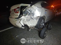 호남고속도로 지선 북대전ic......SUV,승용차 3중추돌