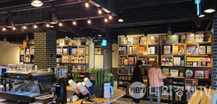 보드게임카페 레드버튼 서울 홍대점 오픈