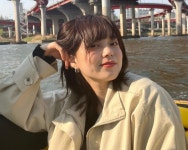 엠마 스톤 뒤에 숨은 음색의 정체는 가수 로시? 이력 보니 대박