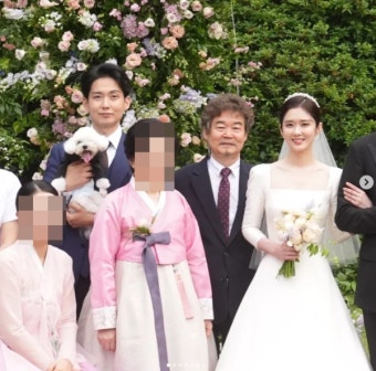 장성원, 남편 팔짱 낀 장나라 가족사진 업로드 
