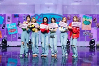 트라이비, '레비오사' 컴백 팬 쇼케이스 성료…'뜨거운 여름밤' 완성
