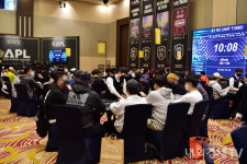 [포토] 치열한 두뇌싸움 펼치는 스포츠 홀덤