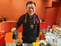 1일 바리스타 김철훈 전 영도구청장 영도를 대한민국 최고의 커피 메카로 만들고 싶어