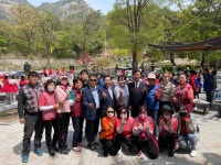 포천시 일동면 청년회, 6.25참전용사들과 함께한 산정호수 봄나들이