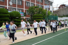 하윤수 부산교육감, 아침 체인지(體仁智) 활동 직접 참여!