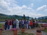 포천시 군내면 구읍1리 어르신들, 한탄강 봄꽃정원 축제장으로 나들이