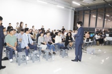 김민철 국회의원, 고산 지식산업센터 입주자와 간담회 개최