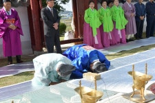 [포토] 김승호 동두천시의회 의장, 삼충단(三忠壇) 제향행사 참석