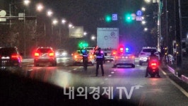 [속보] 대전 유성 구암동 트레일러 추돌한 배달 오토바이...운전자 사망