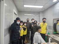깎고 자르고...포천시 화현면 보장협의체, 국군포천병원 장병 위한 미용봉사