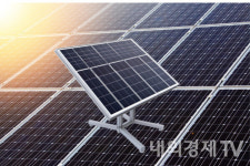 태양광주 뜬다…HD현대에너지솔루션·한화솔루션 주가 상승