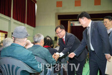 홍남표 창원시장, 5월 어버이날 맞이 웅남동 경로 큰잔치 참석