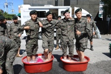 동두천에서 펼쳐진 따뜻한 손길...국가유공자를 위한 세탁 봉사 활동