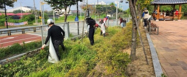 포천 군내면 용정1리 주민들, 추석맞이 마을 대청소 자발적 동참