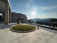 포천반월아트홀, 광장 개선 마무리 단계… 새로운 문화 공간으로의 변신