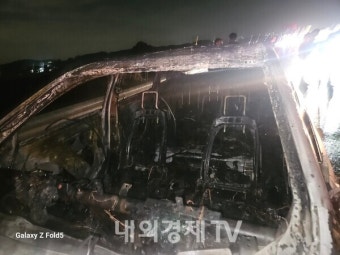 경기 안성 국도 달리던 승용차 화재로 전소