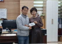 행복나눔동행포럼, 포천 선단동 저소득 학생 4가구에 장학금 전달