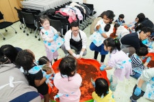 동글동글 빚는 EM흙공, 포천 아이들의 환경 사랑 담았어요