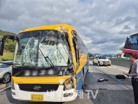 경부고속도로 천안구간 양방향 고속버스 관련 사고