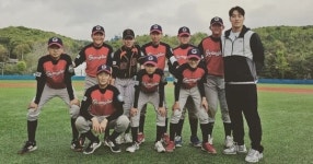 LG 트윈스 출신 야구선수 이천웅, 광탄중학교 야구부 방문…재능기부 통한 응원 나서
