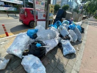 포천 소흘읍 송우초 앞, 무분별한 쓰레기 투기…주민들 아이들 통학길, 대책 시급  