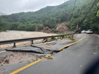 [르포] 가평 북면, 극한 폭우 직격탄… 도로 마비·산사태 속출 처참