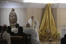   교황, “교회로서 우리는 인류의 태양이 아니다” 