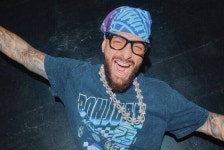 차세대 스마트 안경은 어떻게 생겼을까요?