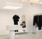 써네이, 새로운 플래그십 스토어 공개