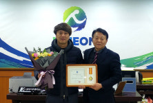 도드람양돈농협 우진농장 이희승 대표, 경기도 축산 발전 유공자 표창 수여