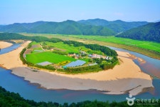 예천 가볼 만한 곳, 물돌이 마을 품은 자연 속 풍경