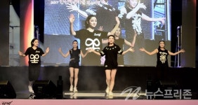 [화보] 평양 아리랑 예술단의 공연 (안산 패션타운 페스티벌)