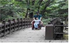 국립공원에 무장애 시설 늘린다